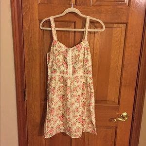 Francesca’s dress size medium